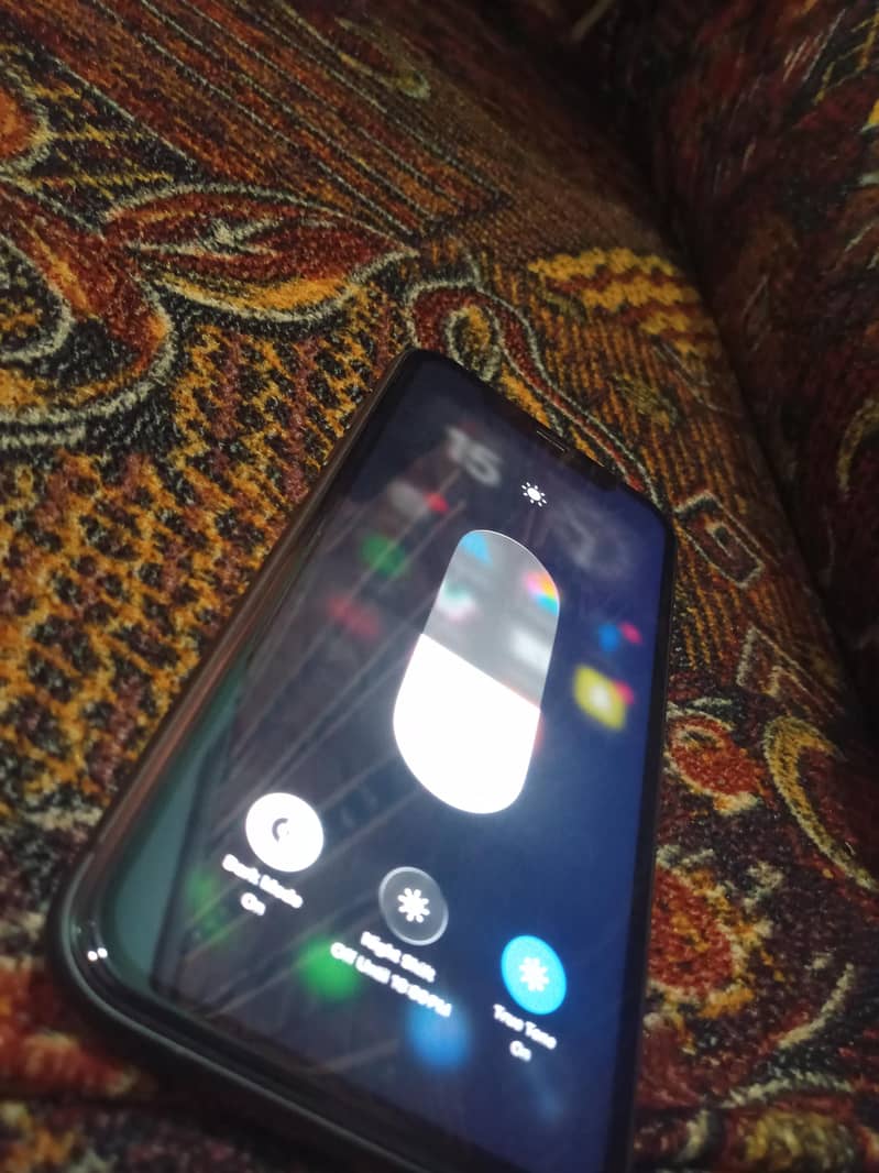 Apple iPhone 11 4