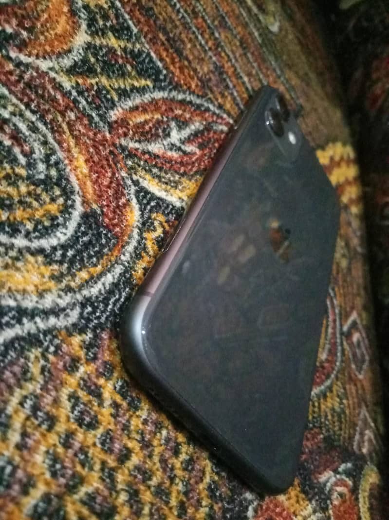 Apple iPhone 11 9