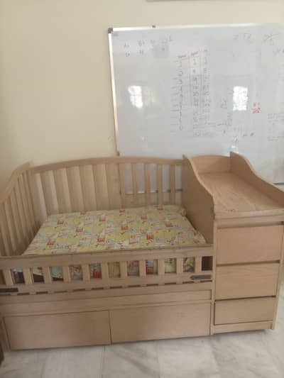 Baby Cot Moveable