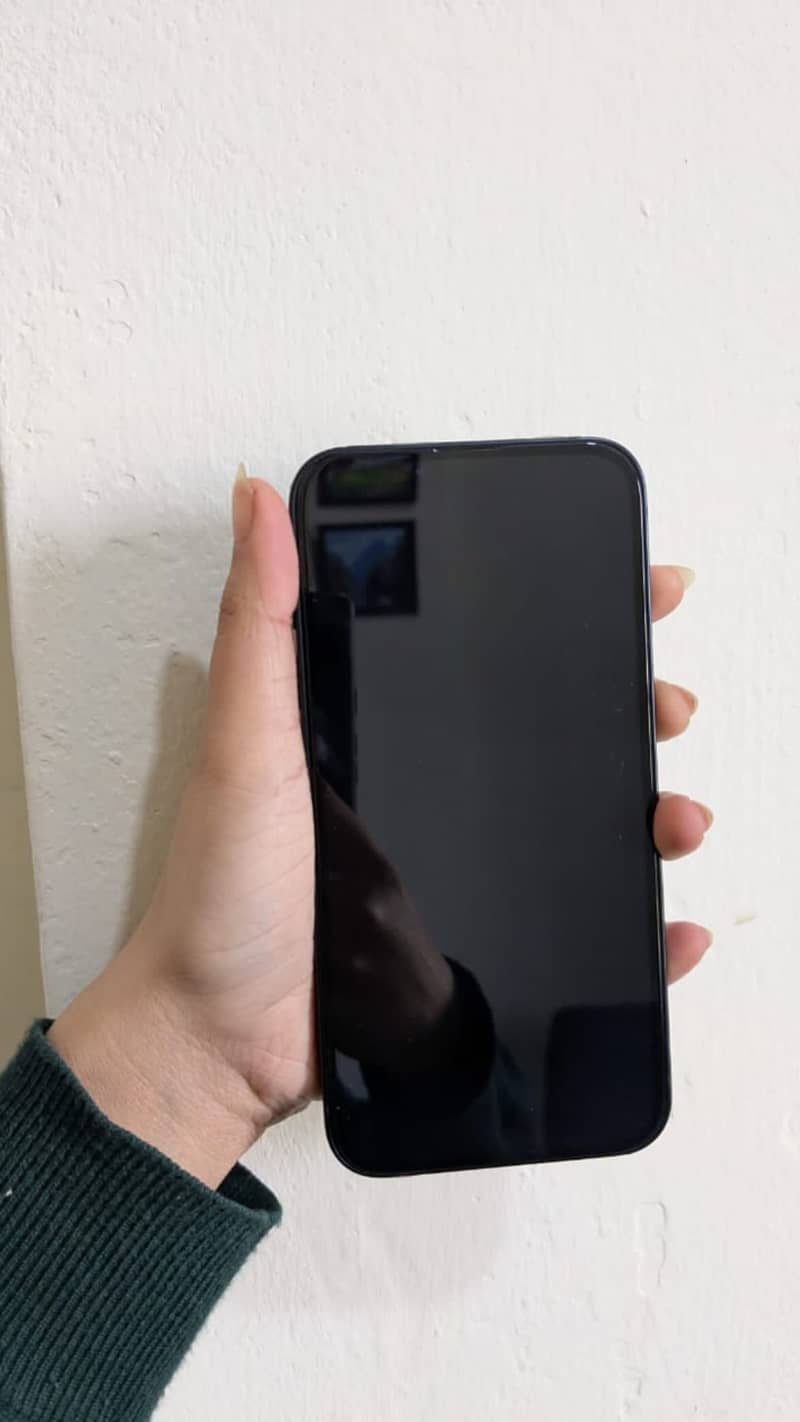 Apple iPhone 13 1