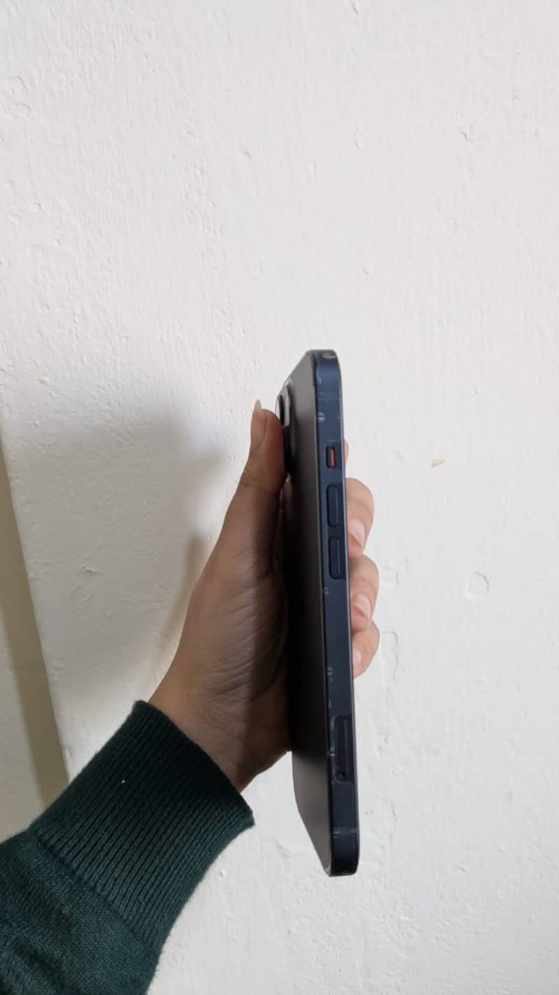 Apple iPhone 13 4
