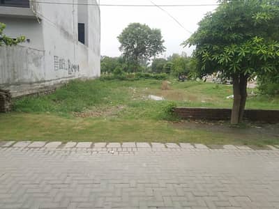 Prime Corner plot for sale