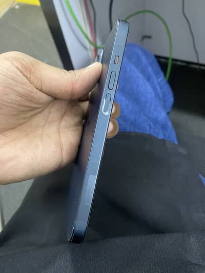 Apple iPhone 14