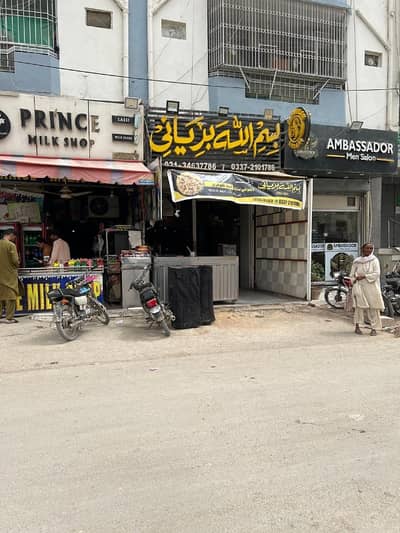 Prime Location Shop Sized 900 Square Feet Is Available For rent In Gulistan-e-Jauhar - Block 7