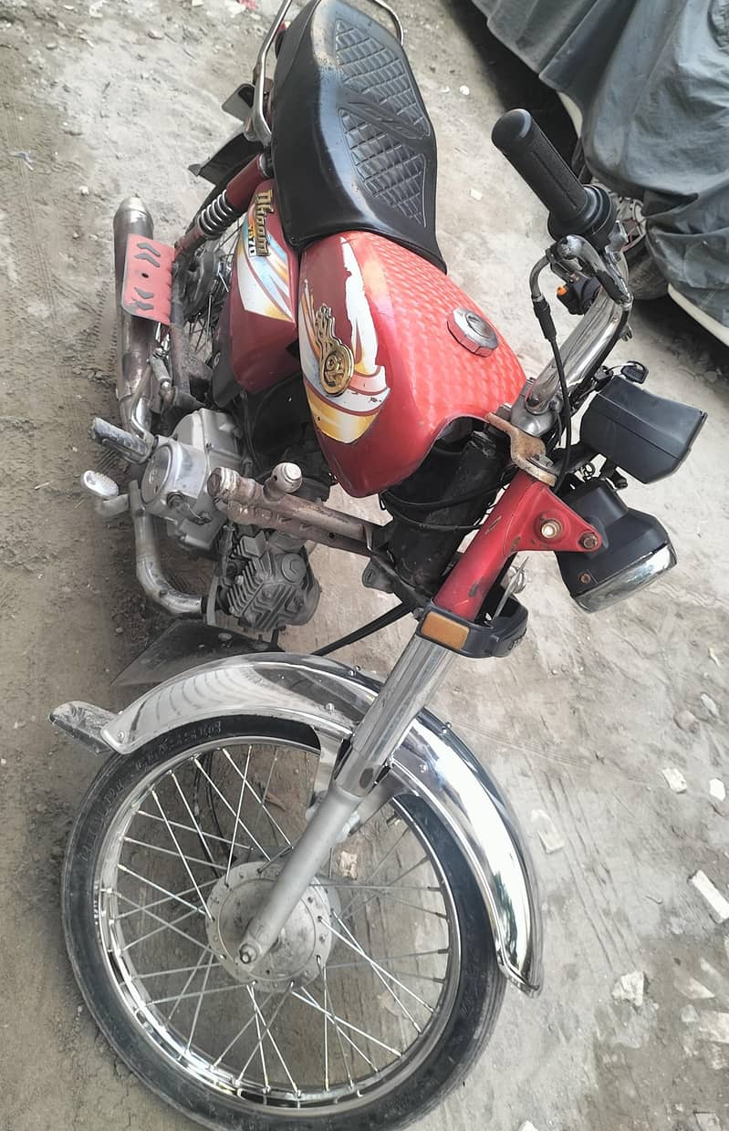 Dhoom-CD70 3