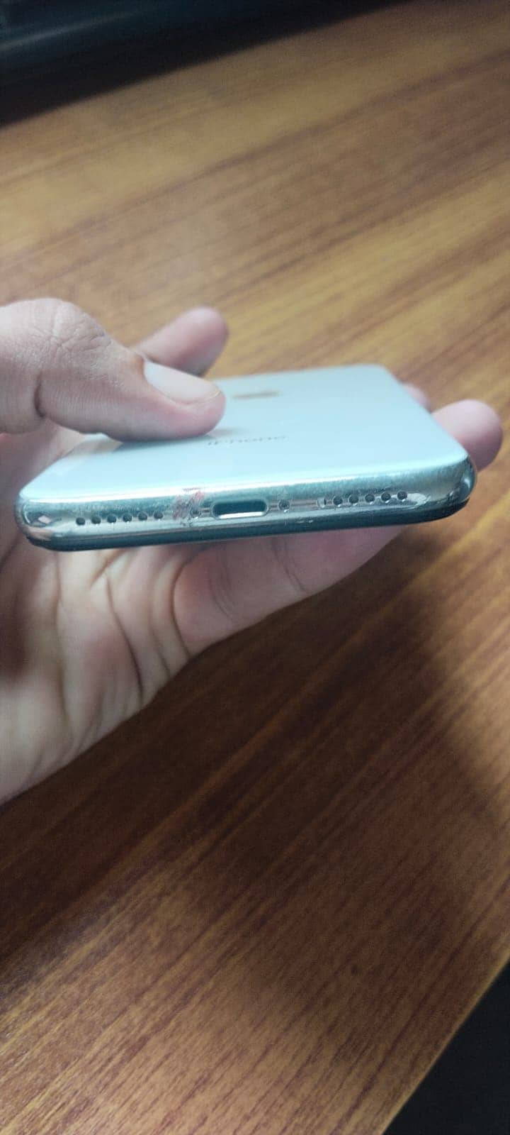 Apple iPhone X 4