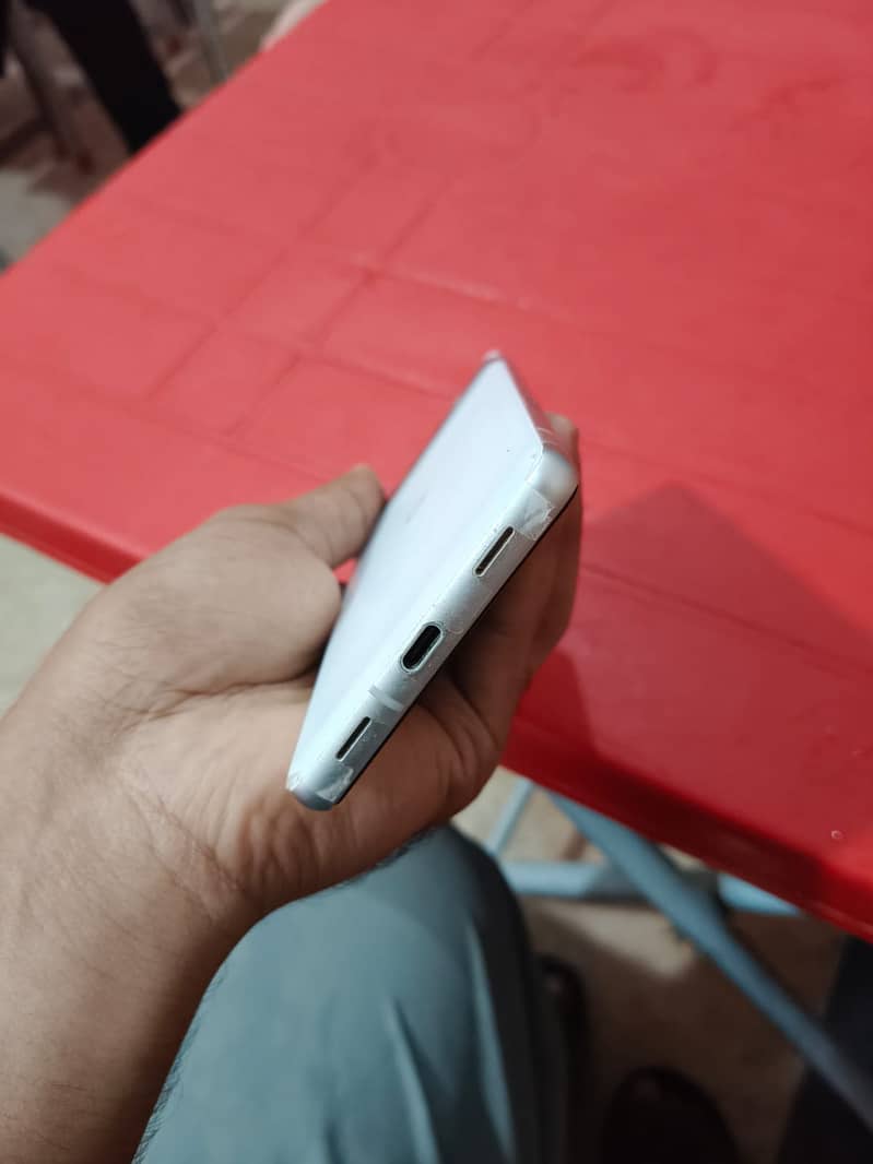 Google Pixel 7a 3