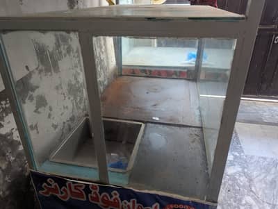 Burger shoarma and fries counter