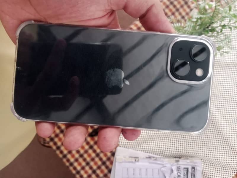 Apple iPhone 13 1