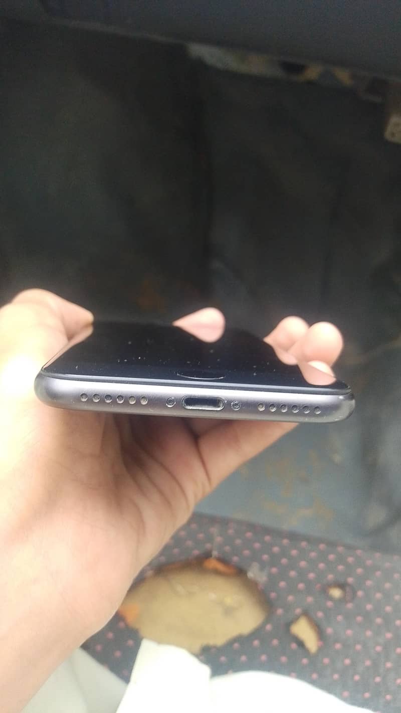 Apple iPhone 8 2