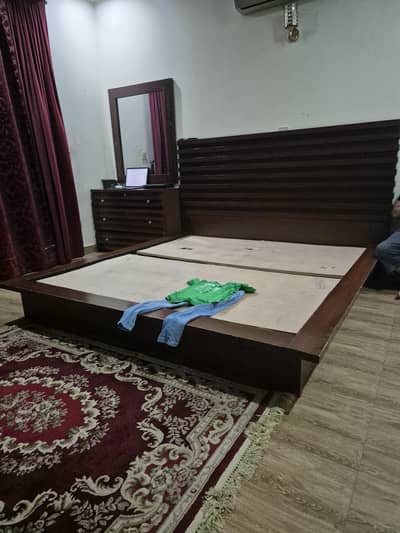 Bed set for urgent sale