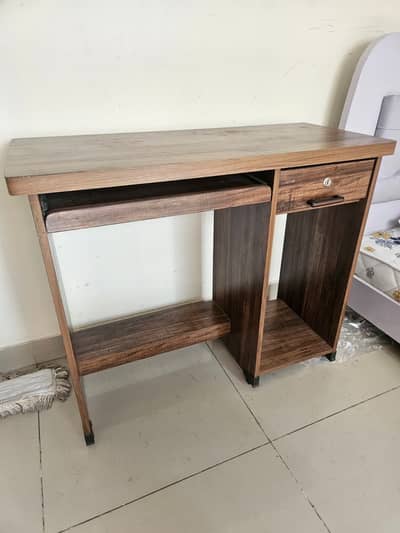 Computer & office table for sale