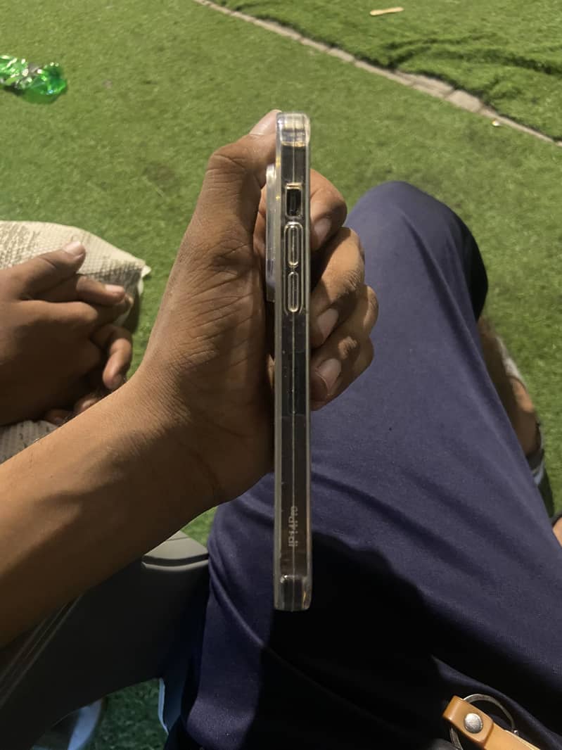 Apple iPhone 14 Pro 1