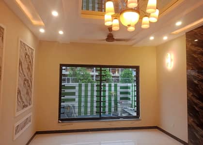 Bahria Town - Sector E House Sized 10 Marla For rent