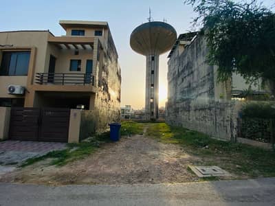 5 Marla Boulevard Plot For Sale Ali Block, Bahria Town Phase 8