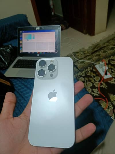 Apple iPhone 16 Pro