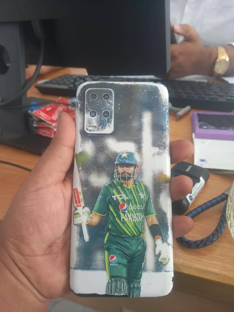 OPPO A54 4