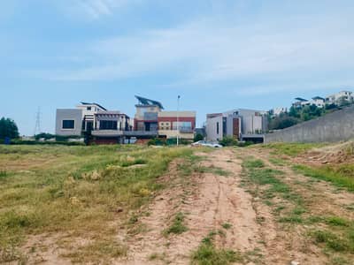 1 KANAL PLOT For Sale PRIME LOCATION IN DHA PHASE 4 SECTOR D ISLAMABAD