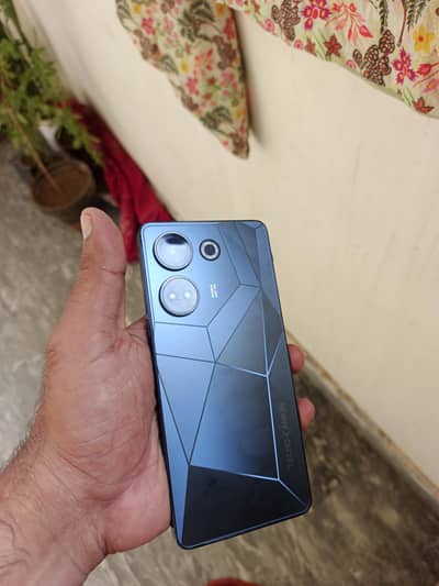 Tecno CAMON 20