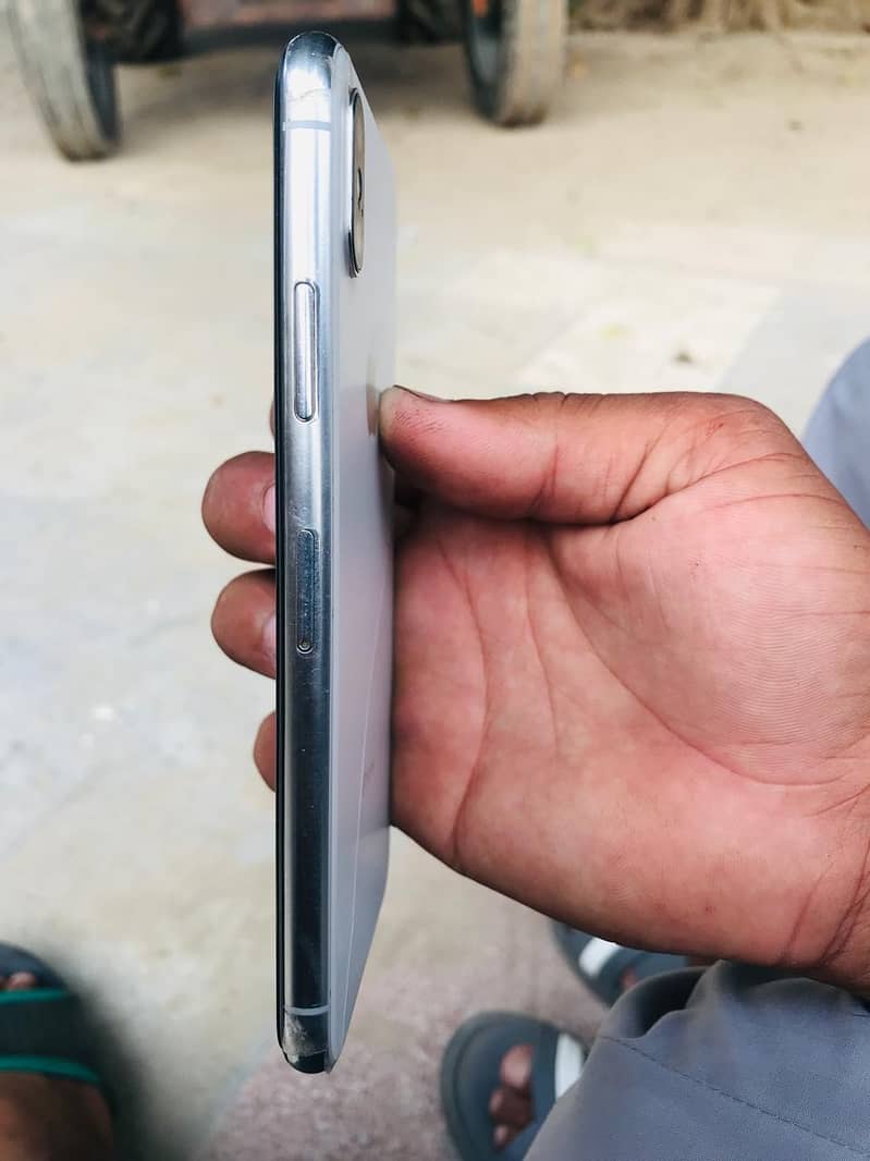 Apple iPhone X 2