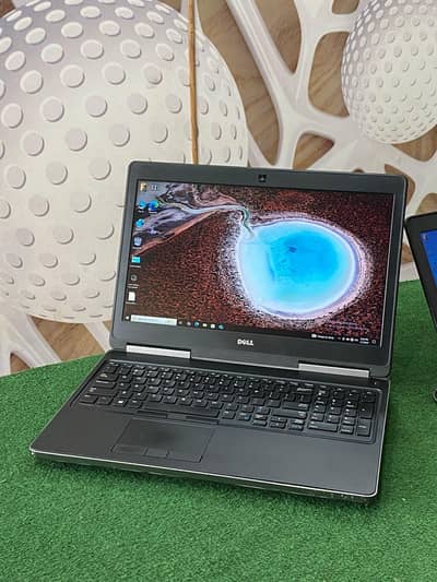 Dell precision 7510 core i7 6th generation 8gb ram 256gb ssd  4gb card