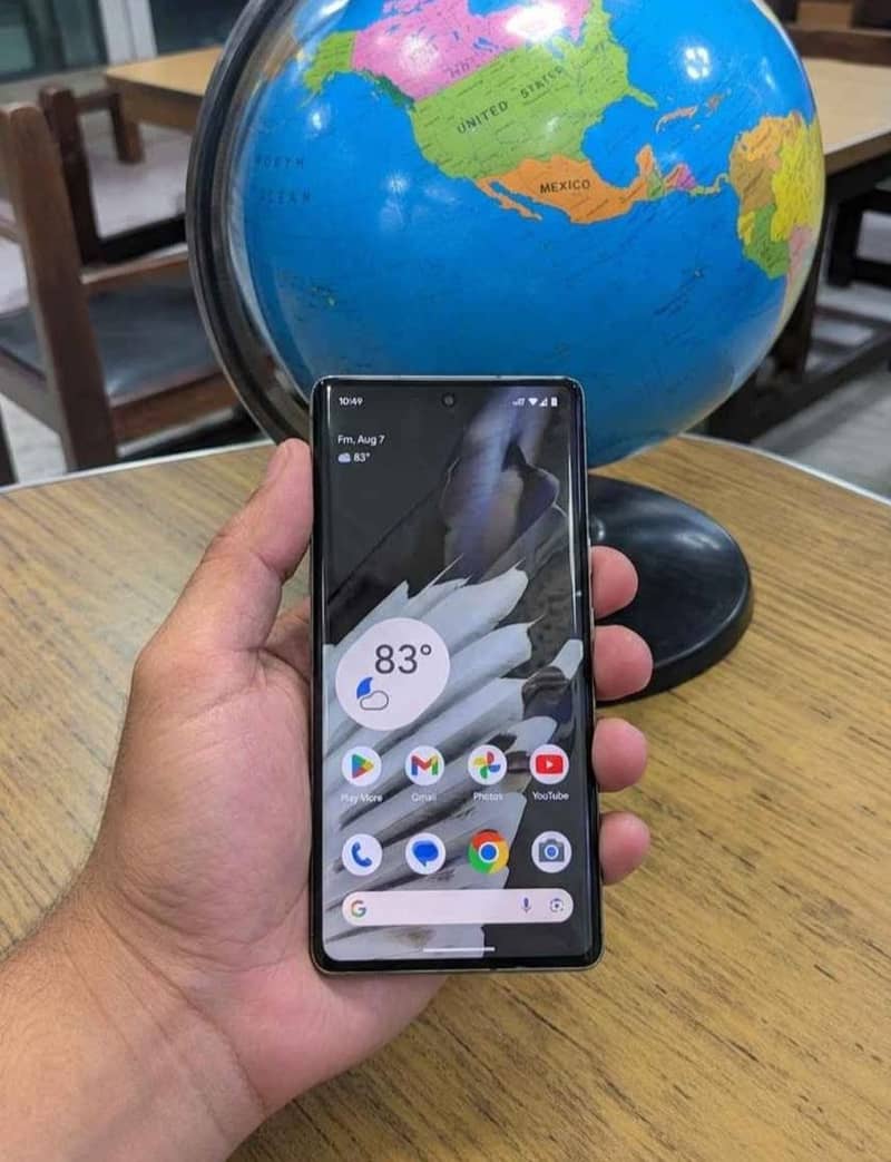 Google Pixel 7 Pro mint condition. 1