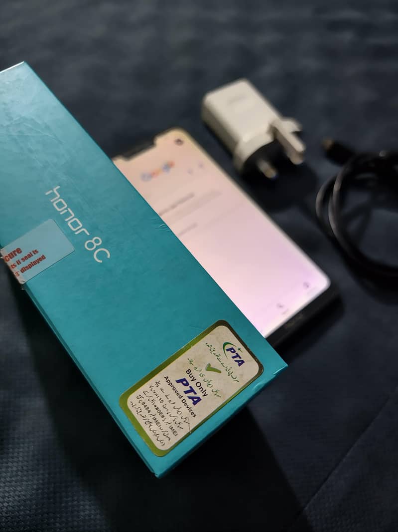 Honor 8C 2