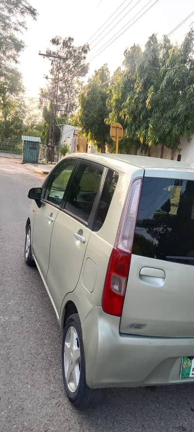 Daihatsu Move 2012