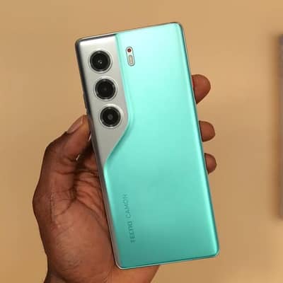 Tecno CAMON 40 Pro 16GB RAM & 256GB ROM