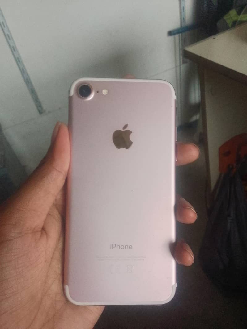 Apple iPhone 7 5