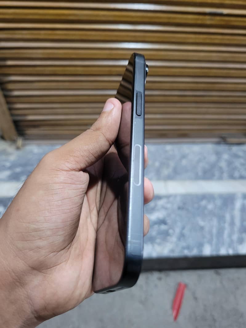 Apple iPhone 15 2