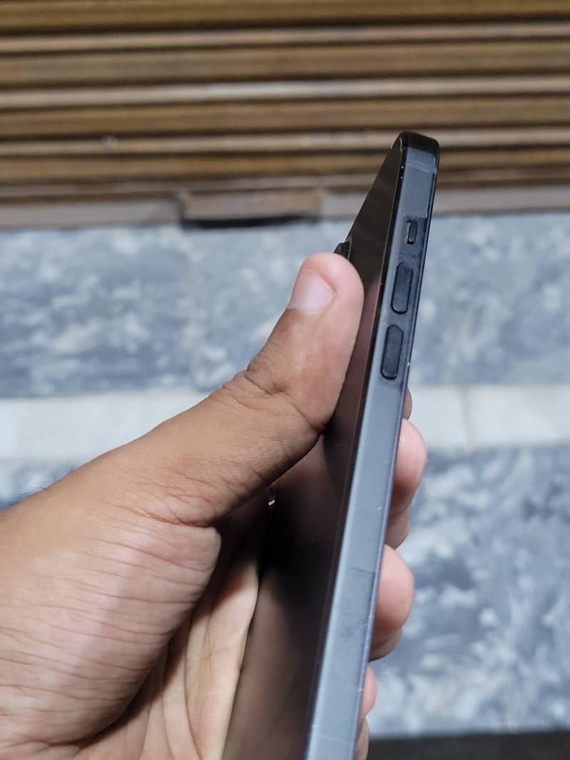 Apple iPhone 15 3