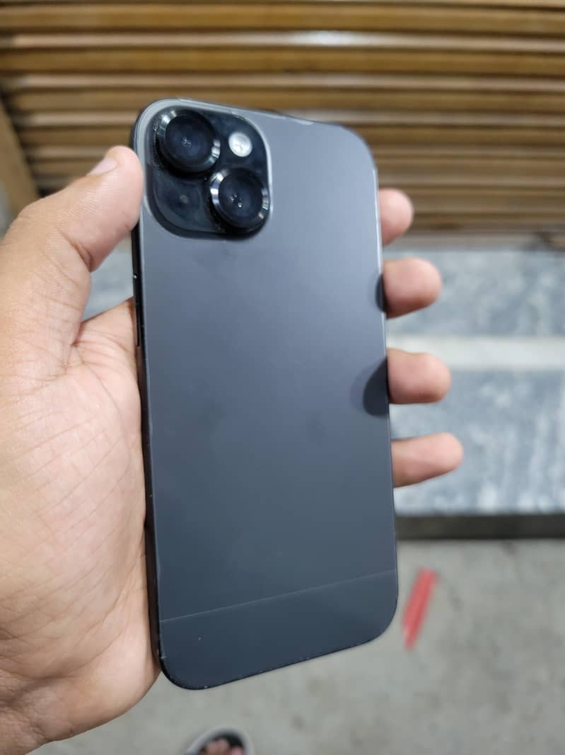 Apple iPhone 15 4