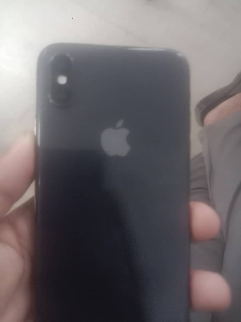 Apple iPhone X 4