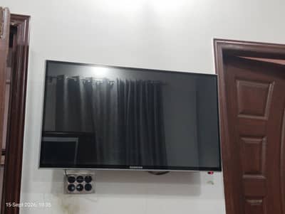 LCD selling
