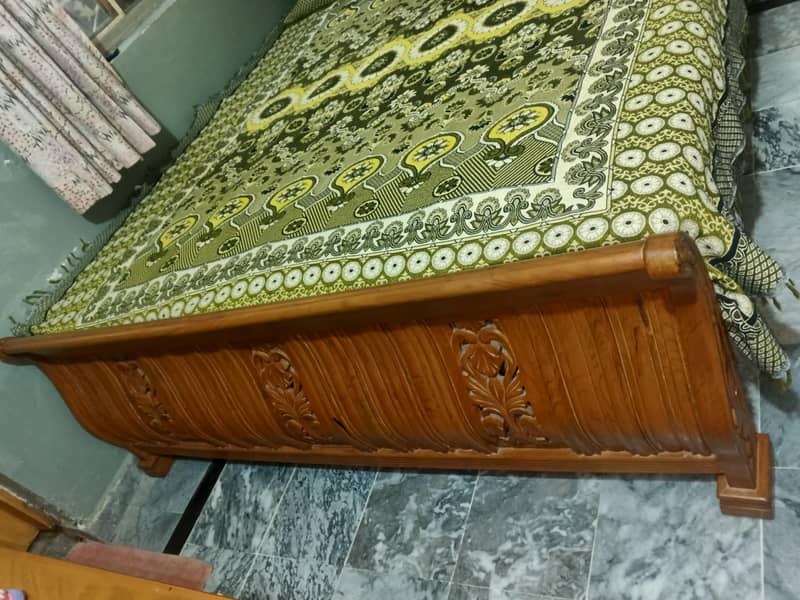 solid wooden bed 1