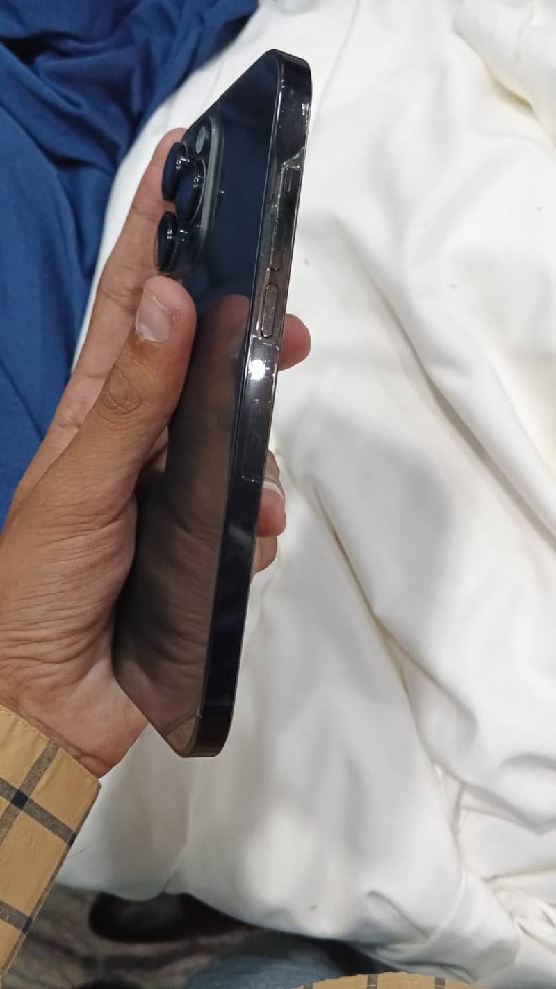 iPhone 14 pro max 1
