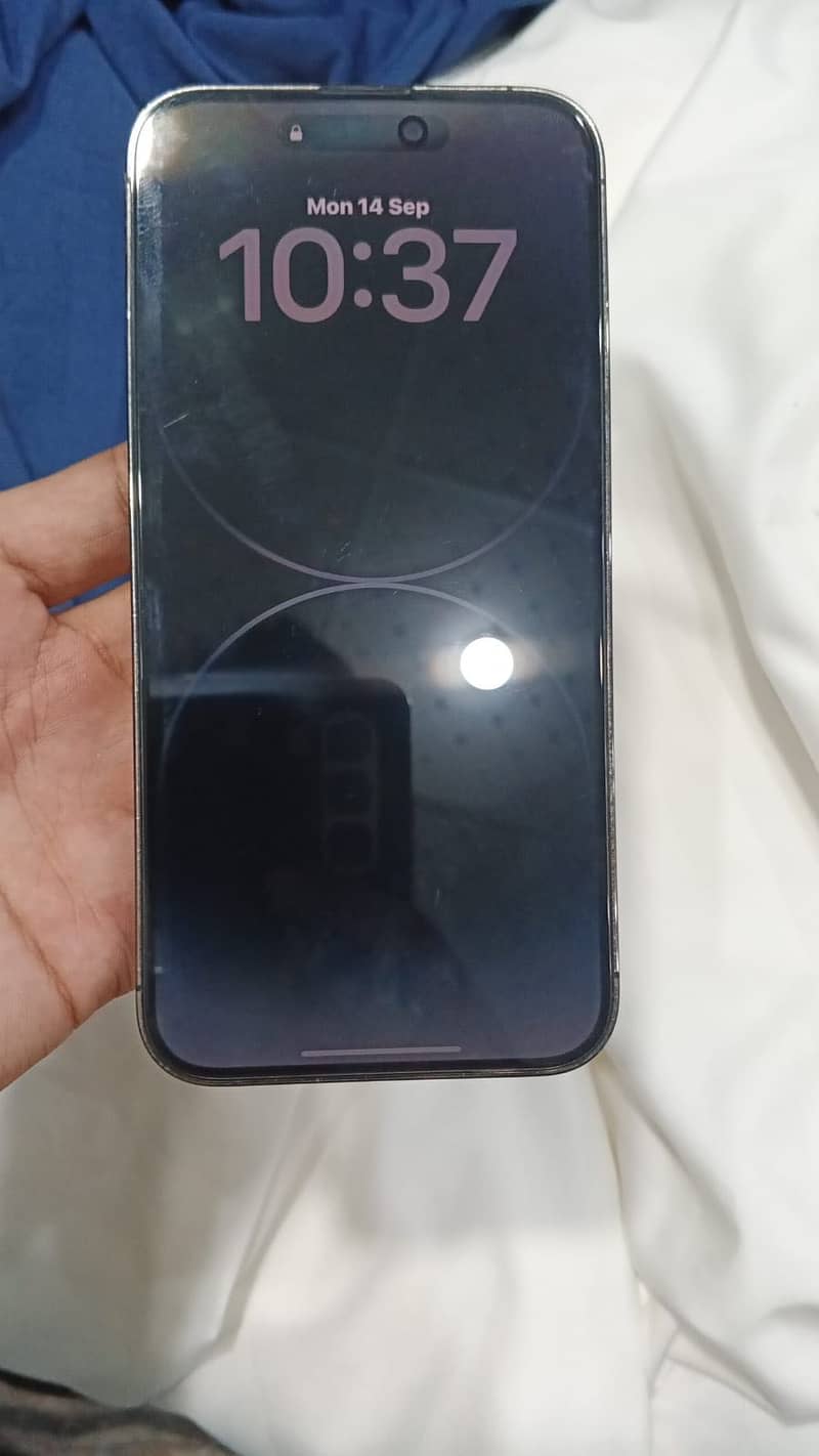 iPhone 14 pro max 4