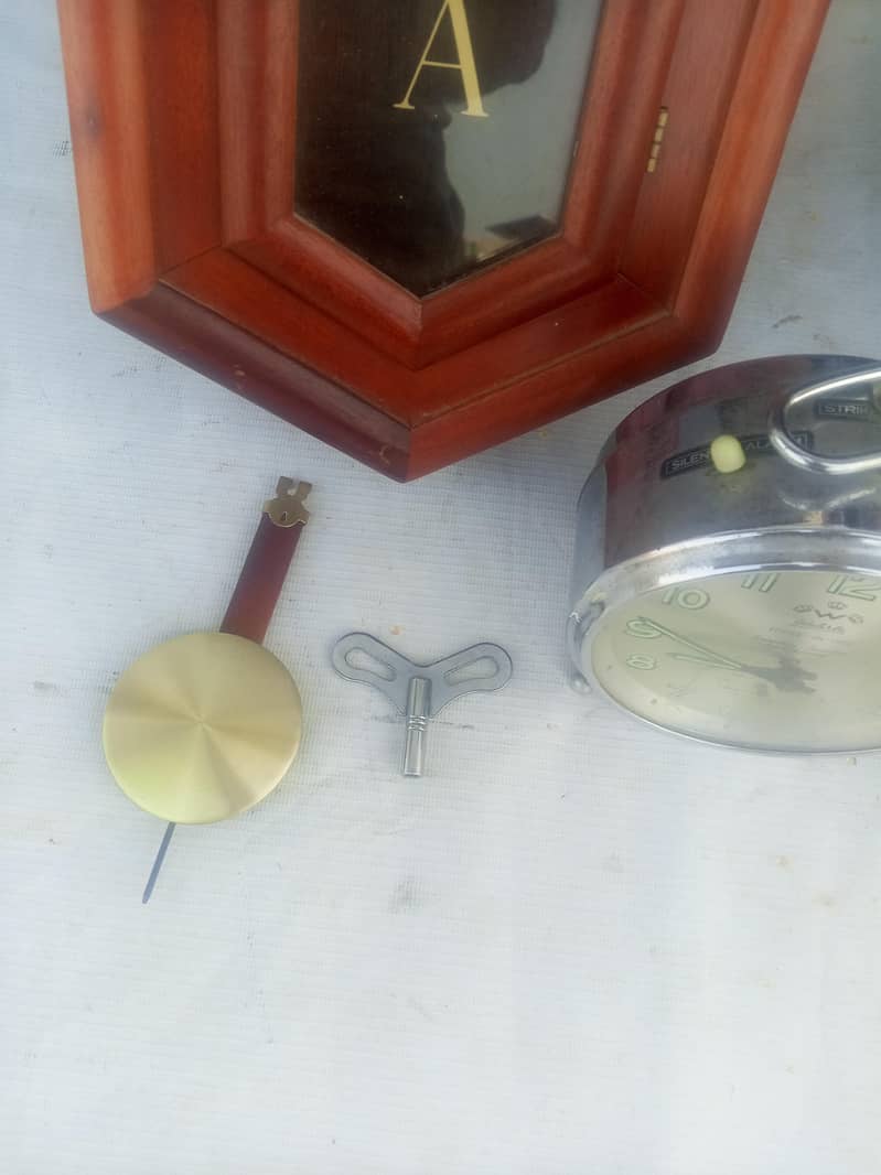 Wall clocks mechanical 4