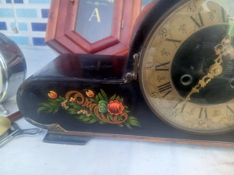 Wall clocks mechanical 12