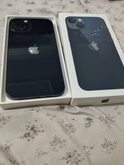 Apple iPhone 13