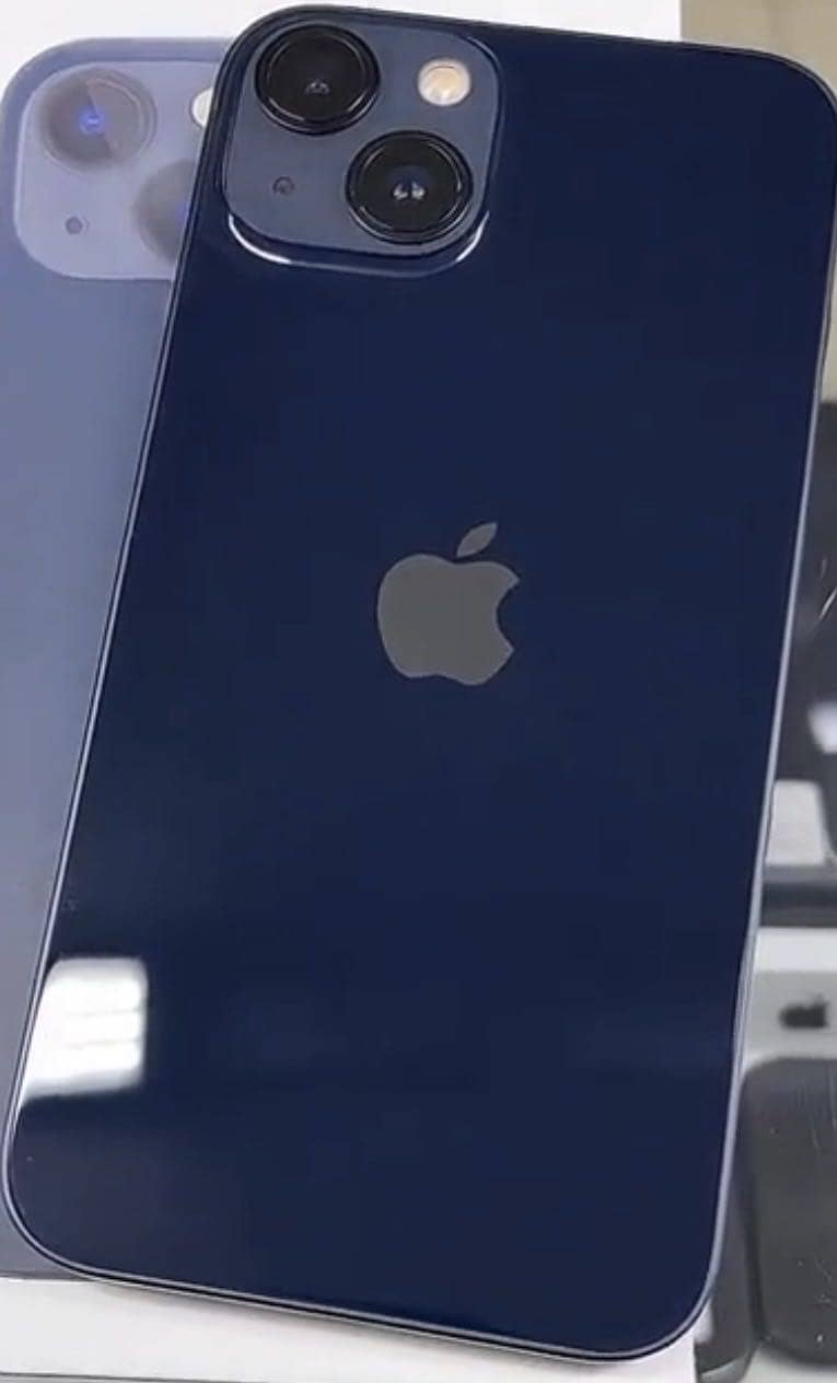 Apple iPhone 13 4