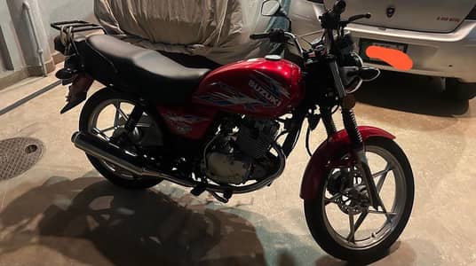 Suzuki GS-150 model 2022, only 22000 km driven. Cell: 03214422382