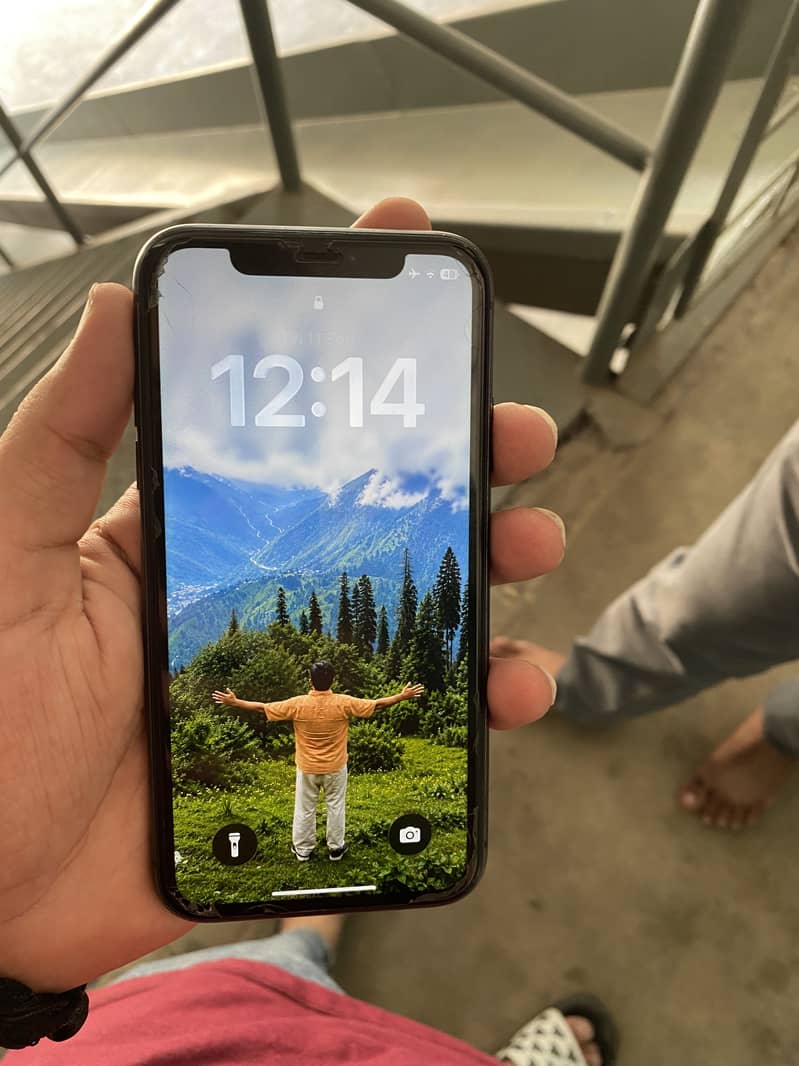 Apple iPhone 11 0