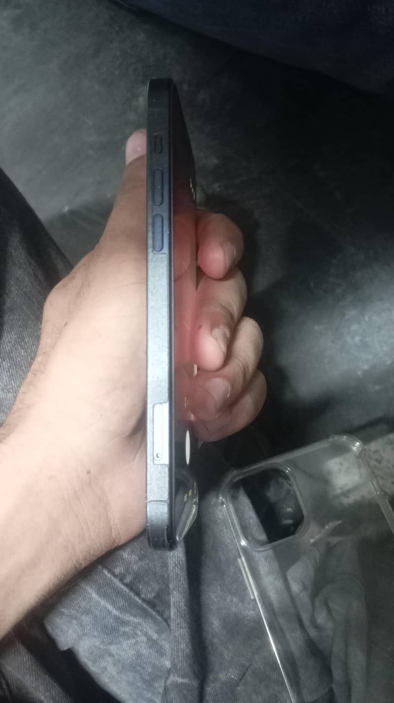 Apple iPhone 12 5