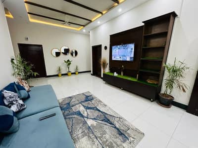 Well Furnished Room For Male Bachelor Paying Guests Bills & Food Inculded