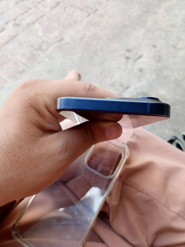 Apple iPhone 15 Pro 5