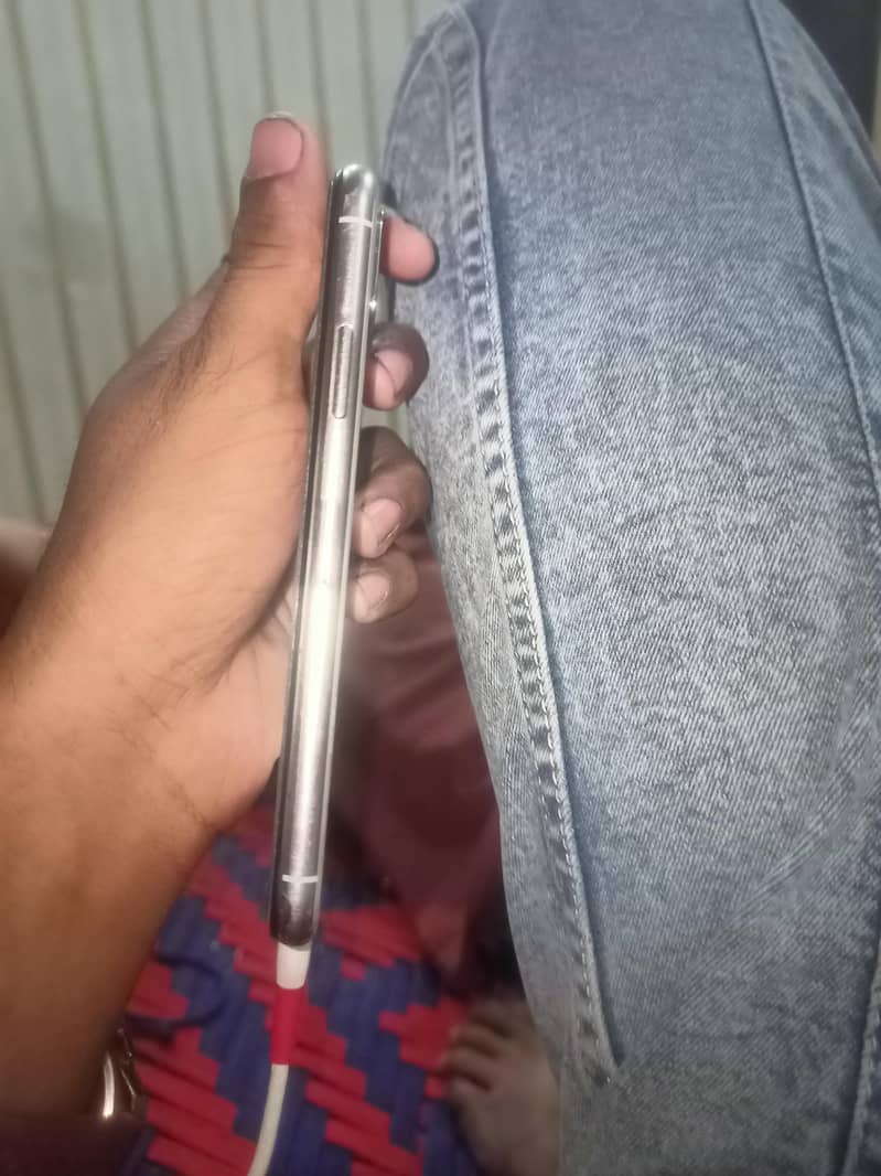 Apple iPhone X 1