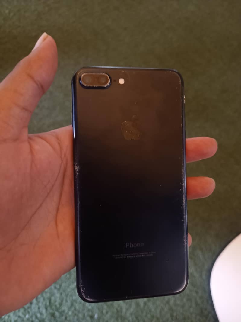 Apple iPhone 7 Plus 2