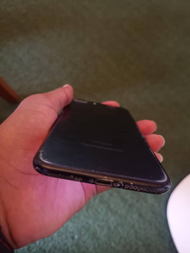 Apple iPhone 7 Plus 3